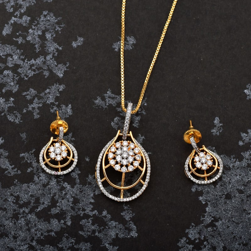 Brilliant Bliss Pendant set with Chain