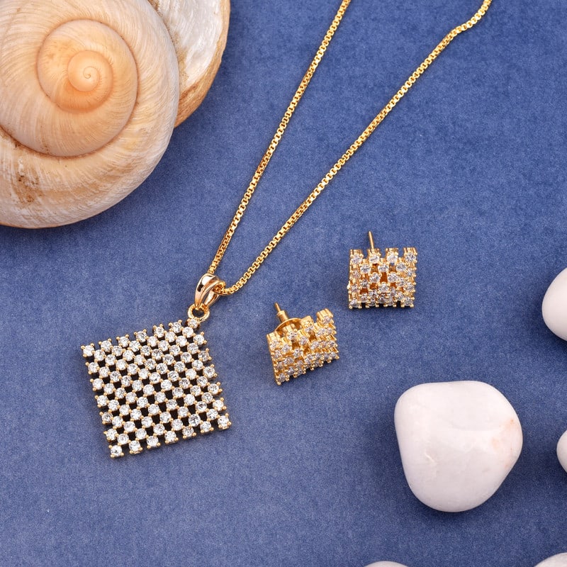 Pure Bliss Pendant set with Chain