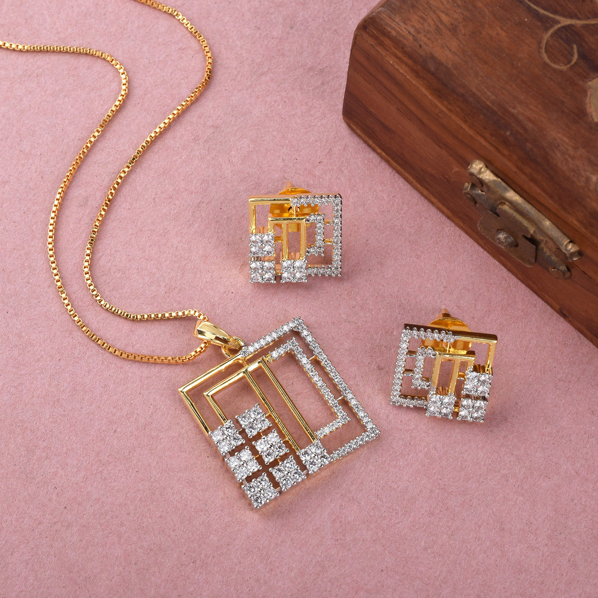 Starlit Grace Gold Diamond Pendant Set