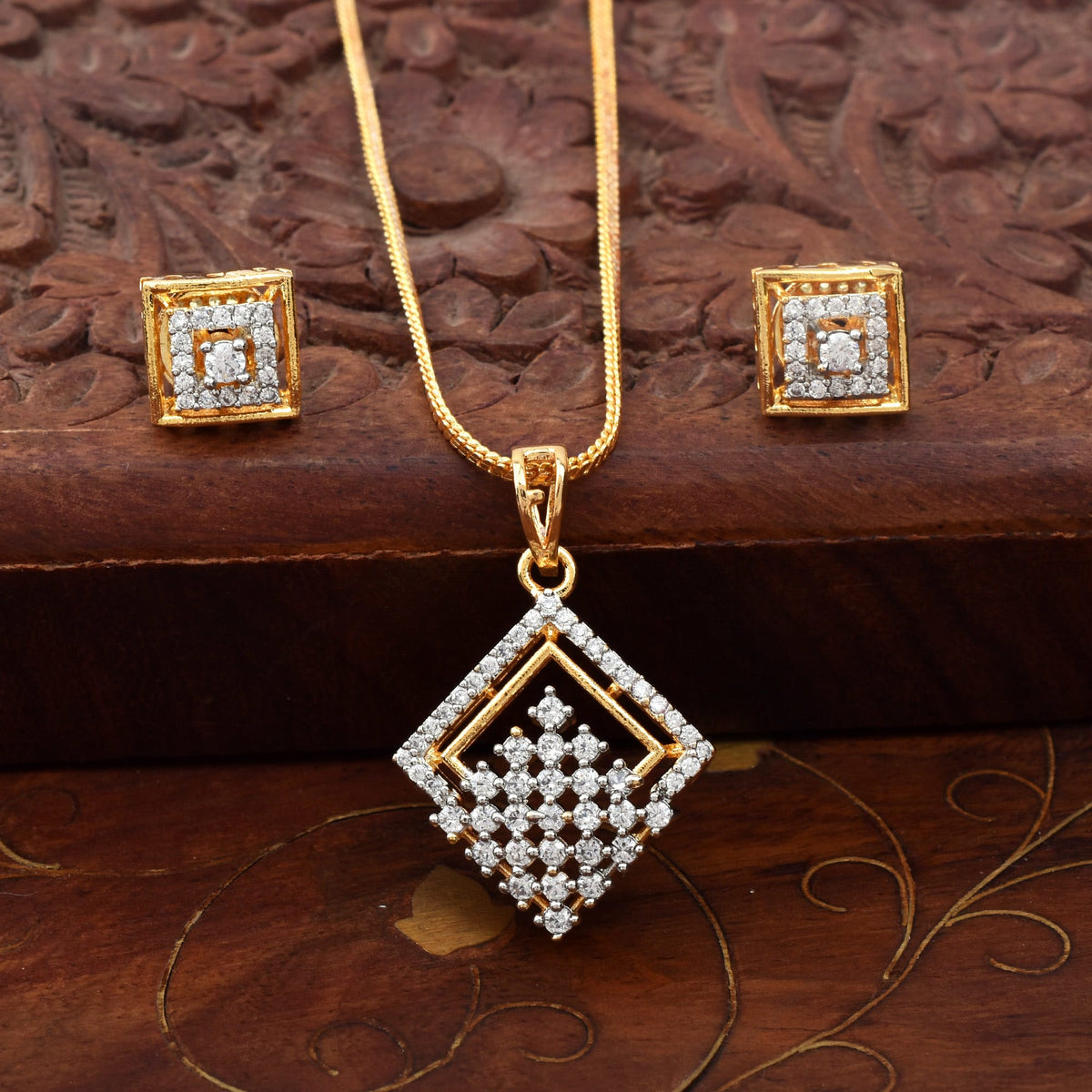 Zircon Twilight Elegant Pendant Set With Chain and Earrings