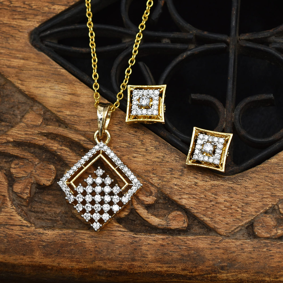 Zircon Twilight Elegant Pendant Set With Chain and Earrings