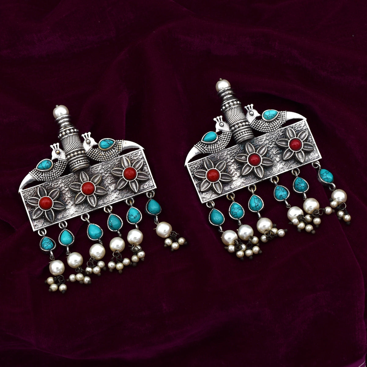Gleaming Antique Elegant Earrings