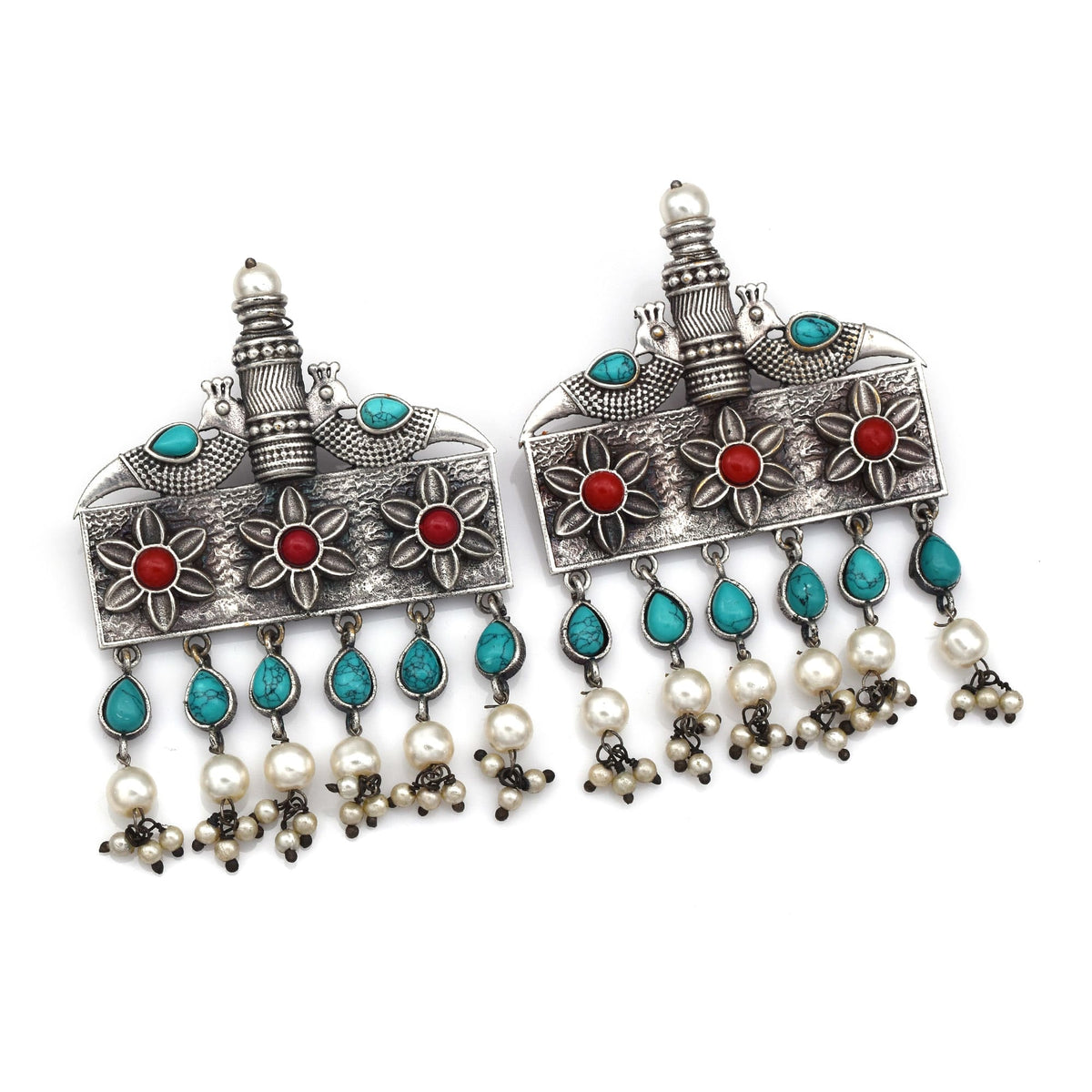 Gleaming Antique Elegant Earrings