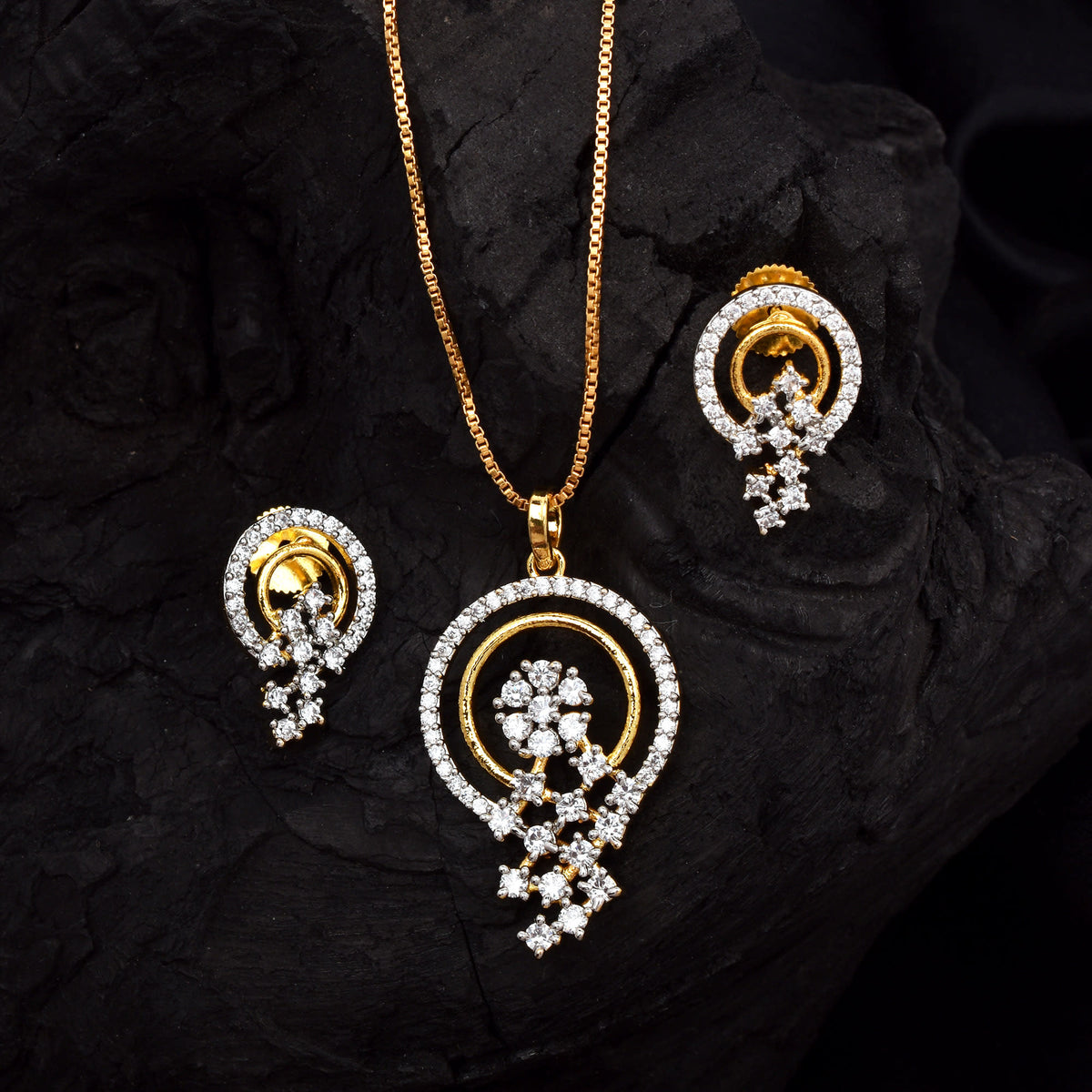 Auric Charm Pendant Set with Chain