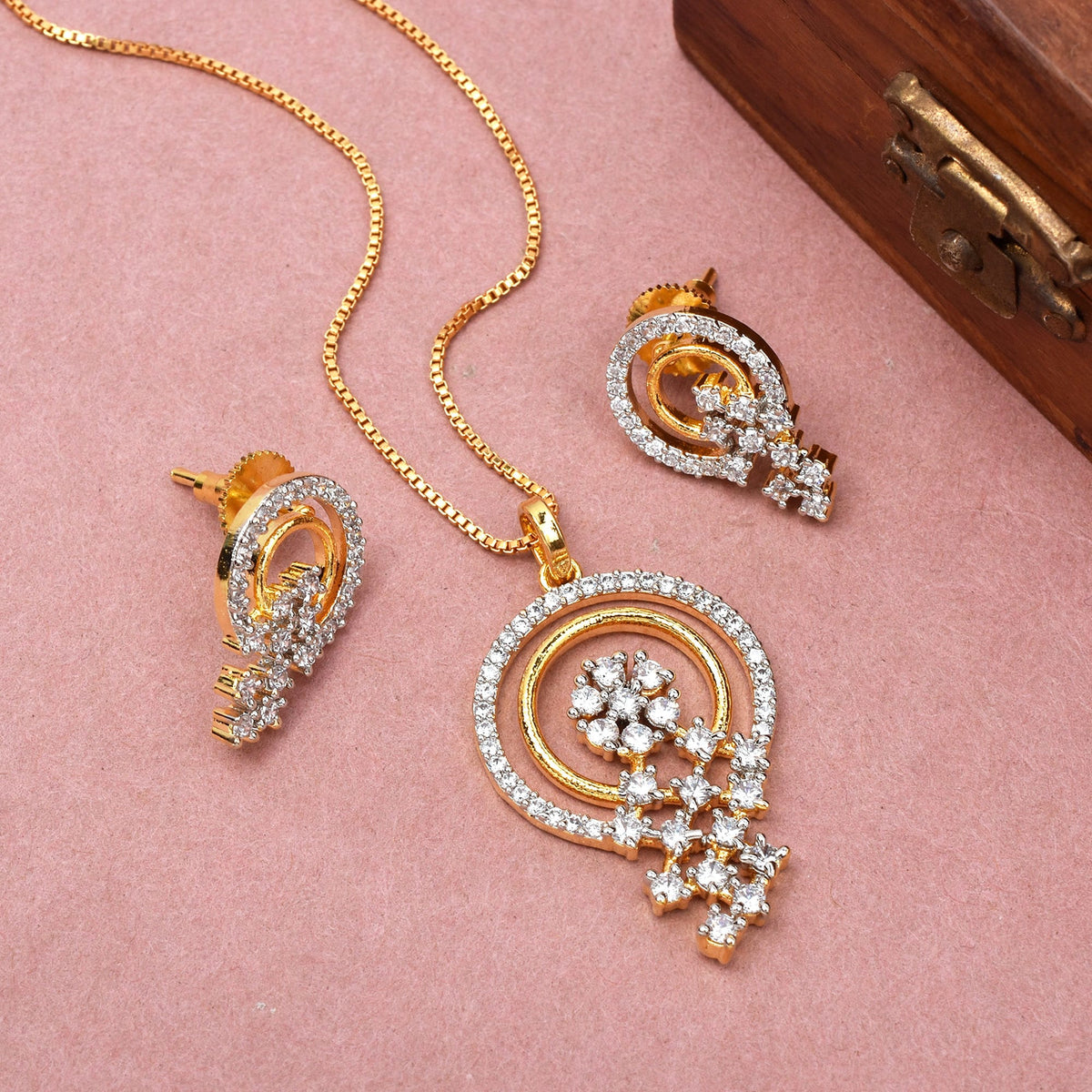 Auric Charm Pendant Set with Chain