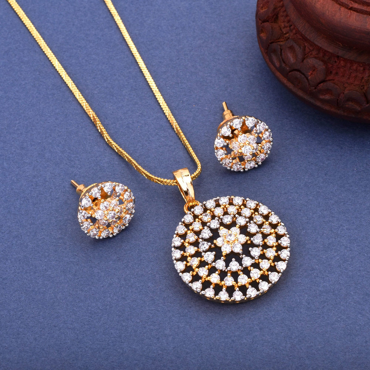 Diamond Embrace Pendant Set