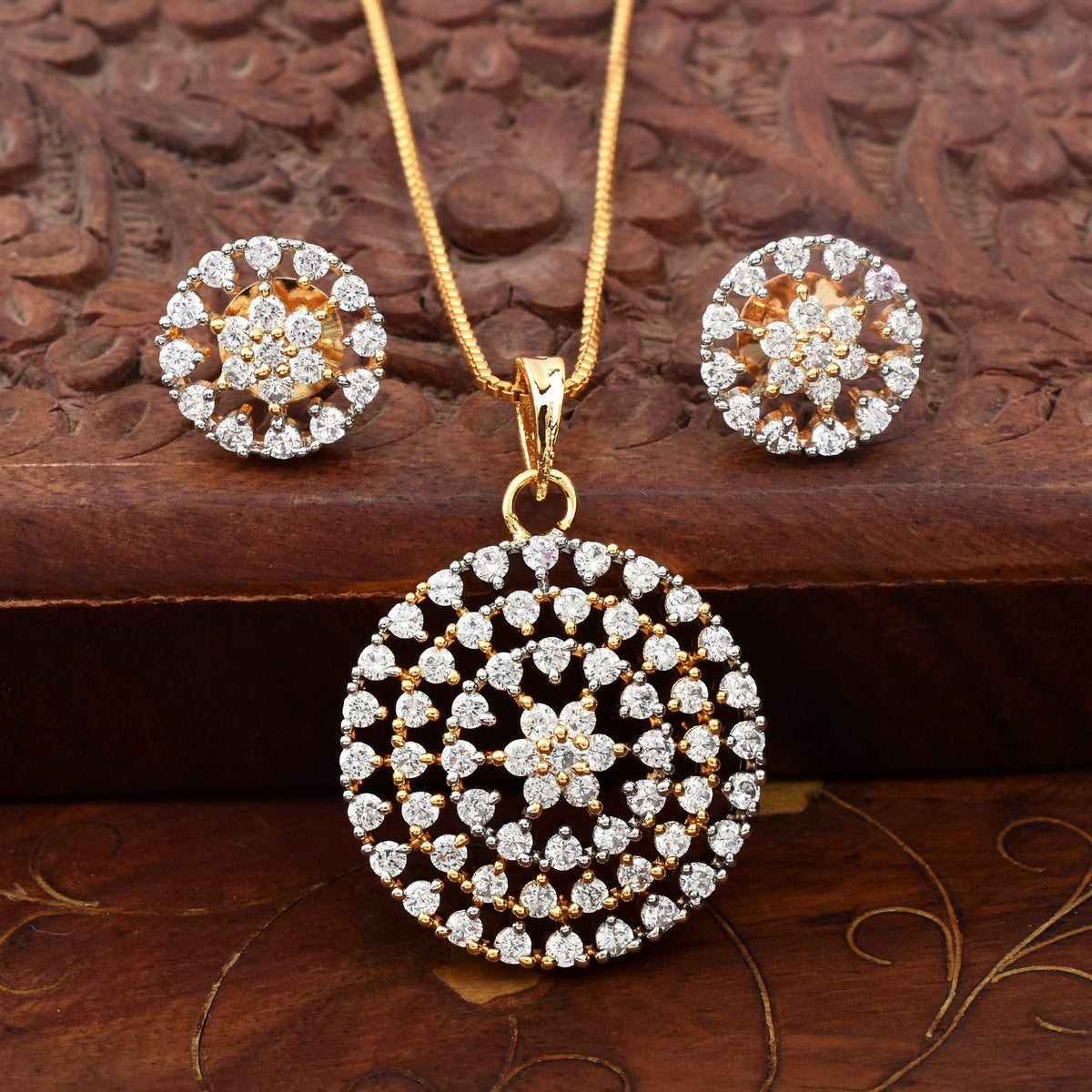 Diamond Embrace Pendant Set