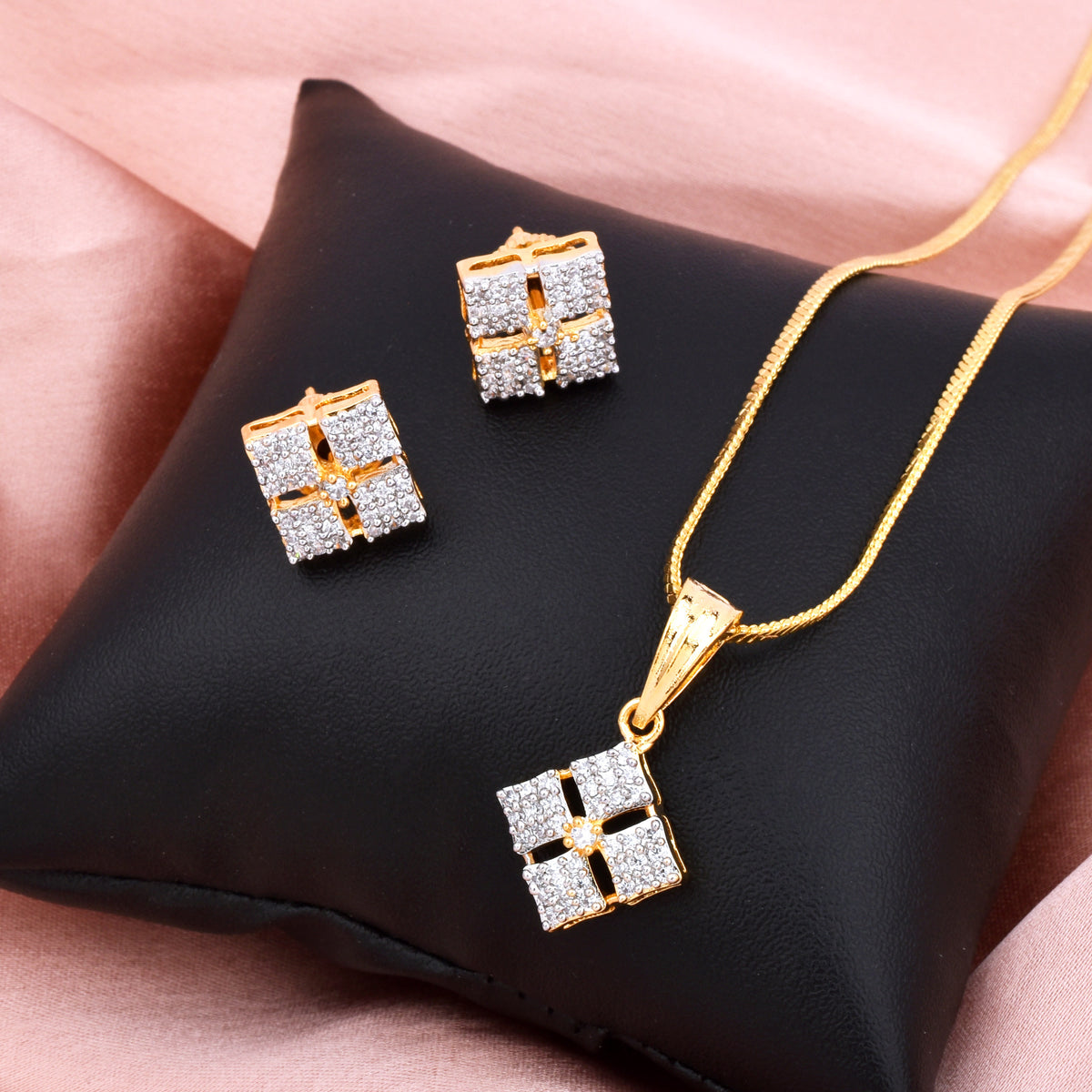 Gilded Elegance Pendant Set