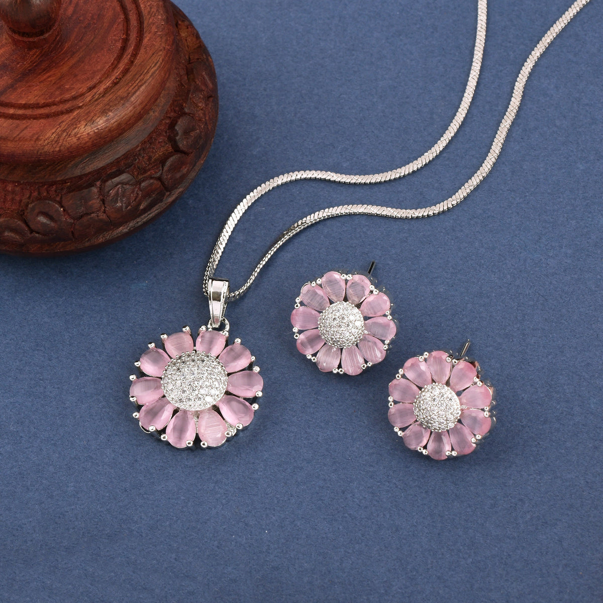 Radiant Rouge Pendant Set with Chain and Earrings