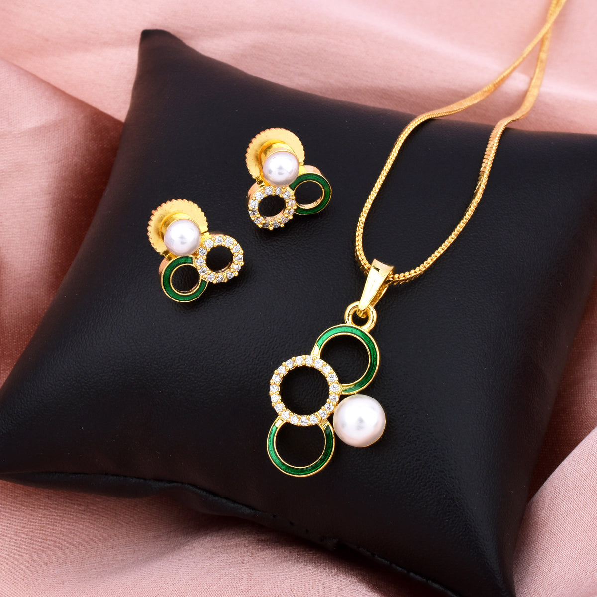 Meenakari Majesty Pendant Set with Chain and Earrings