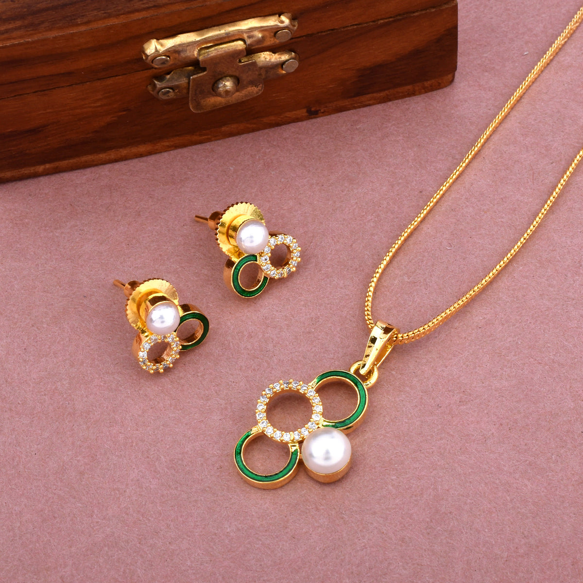 Meenakari Majesty Pendant Set with Chain and Earrings