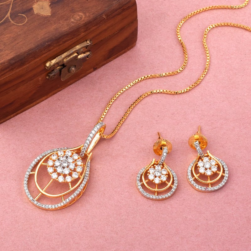 Brilliant Bliss Pendant set with Chain