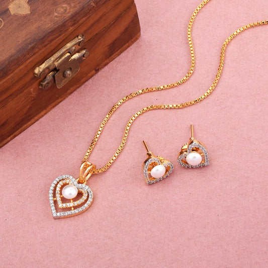 Pearl Embrace Pendant set with Chain