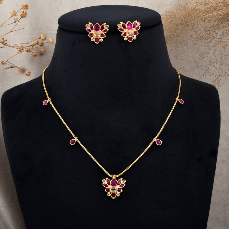 Opulent Relic Gold Necklace Set