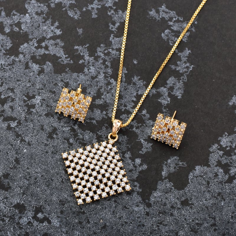 Pure Bliss Pendant set with Chain
