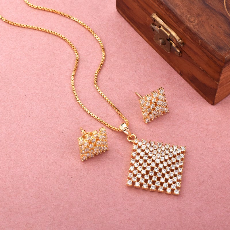Pure Bliss Pendant set with Chain