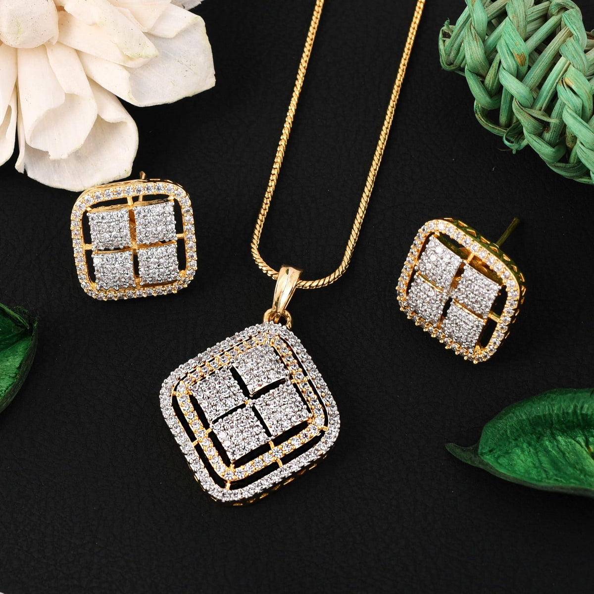 Eternal Aura Zircon Pendant Set with Chain