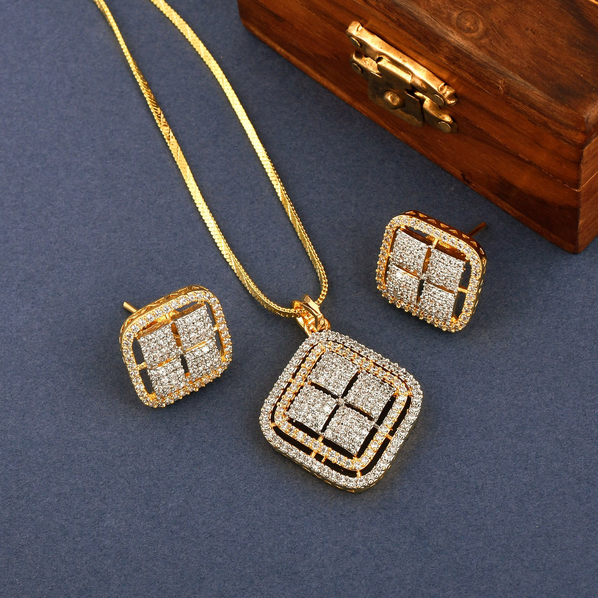 Eternal Aura Zircon Pendant Set with Chain