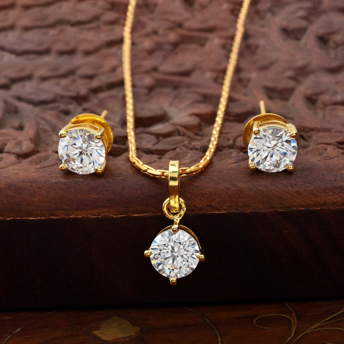 Timeless Zircon Gold Plated Pendant Set with Chain